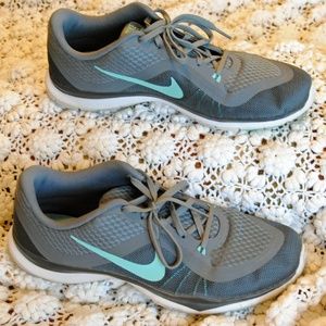 Grey and Light Teal Nike Flex TR 6 SZ 10 GUC